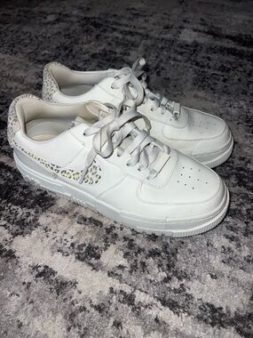 Nike Air Force 1 Pixie SE, White Leather Sneakers with Leopard-Print Swoosh
